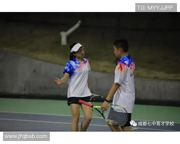 成都网球队在锦标赛中的默契配合与战术分析